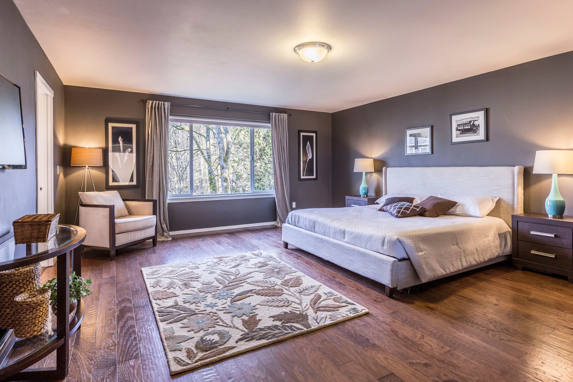 Bedrooms — 6