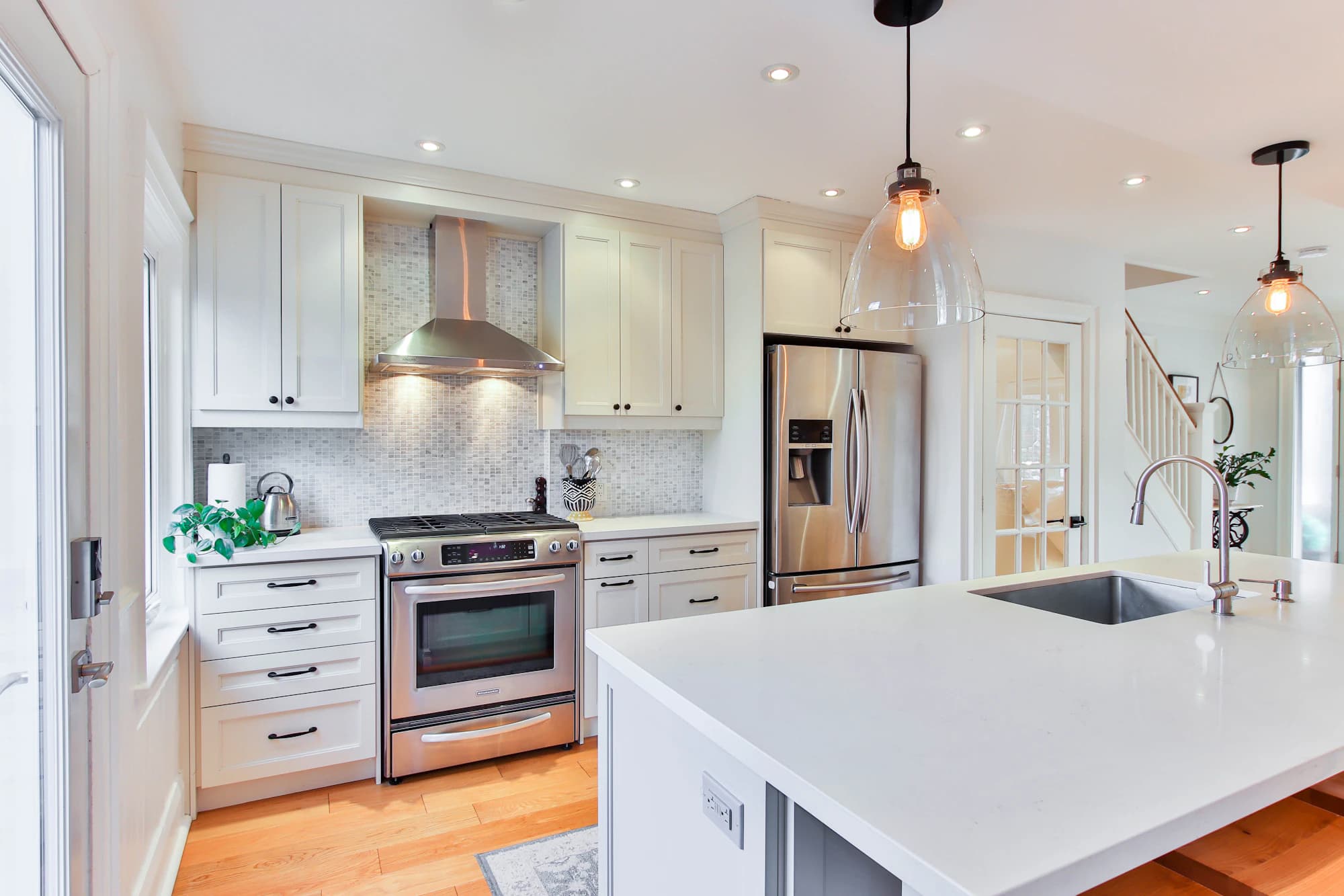 Kitchens & Dining — 8