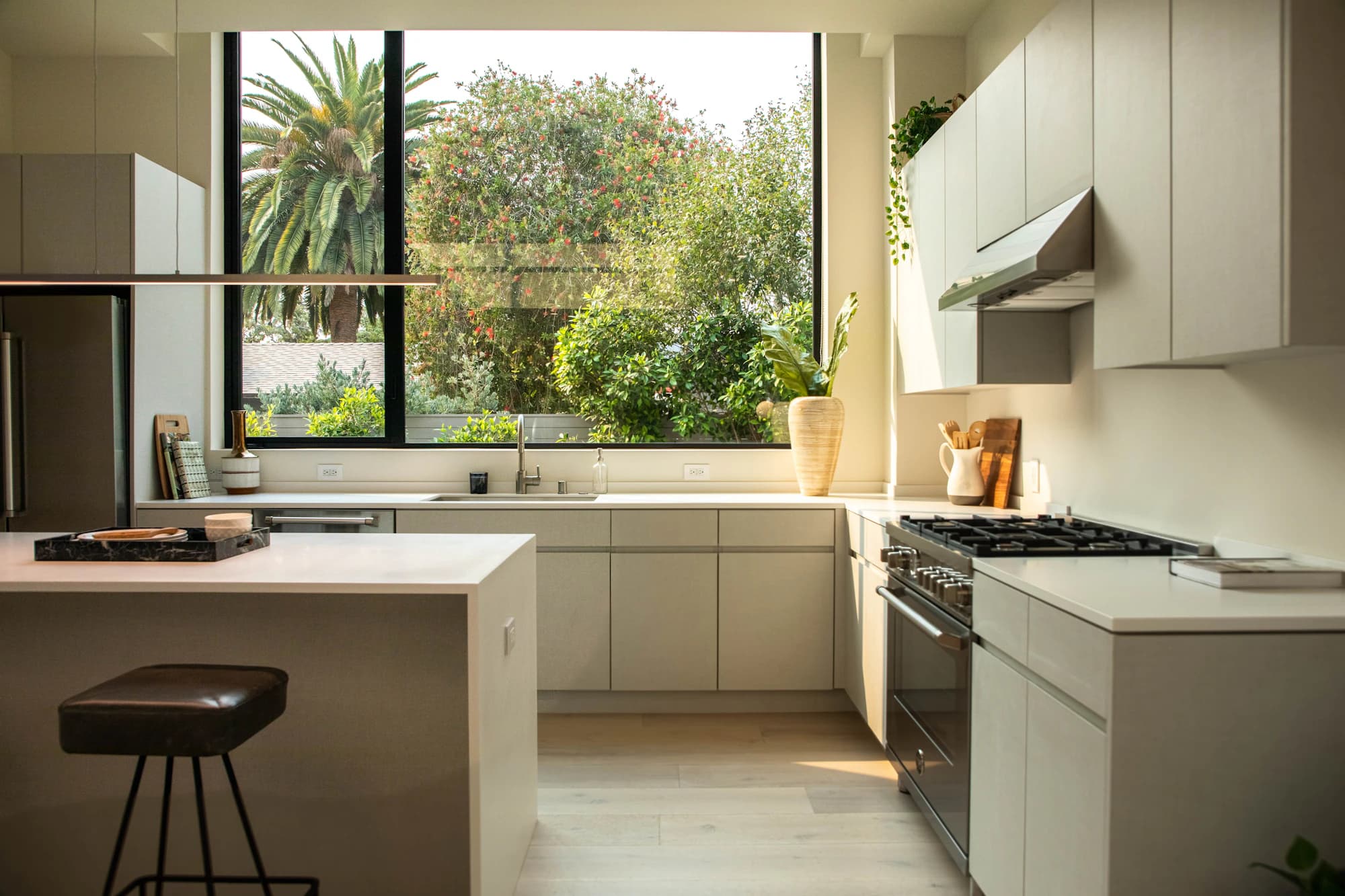 Kitchens & Dining — 6